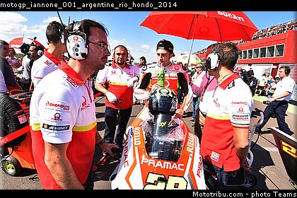 motogp_iannone_001_argentine_rio_hondo_2014.jpg
