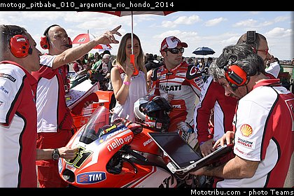 motogp_pitbabe_010_argentine_rio_hondo_2014.jpg