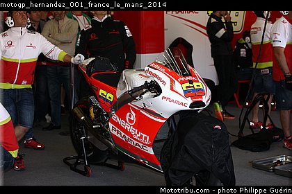 motogp_hernandez_001_france_le_mans_2014.jpg