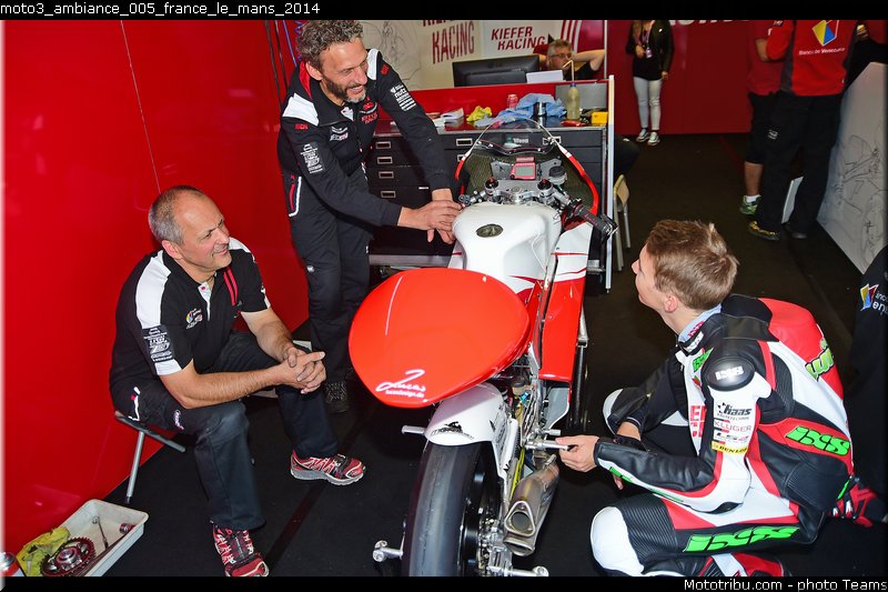 moto3_ambiance_005_france_le_mans_2014