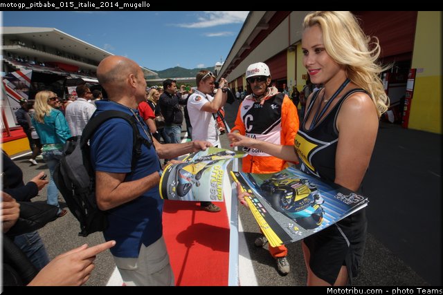 motogp_pitbabe_015_italie_2014_mugello