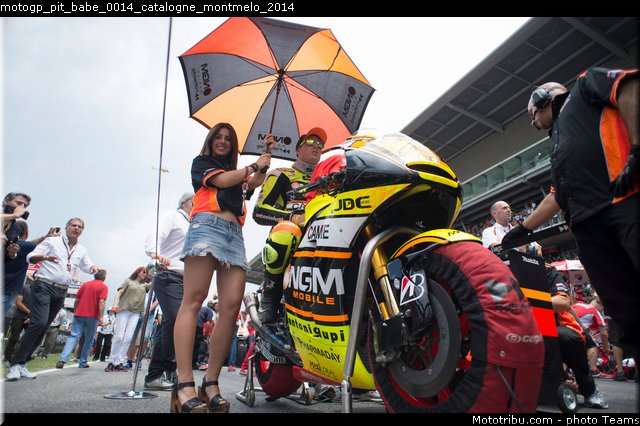motogp_pit_babe_0014_catalogne_montmelo_2014
