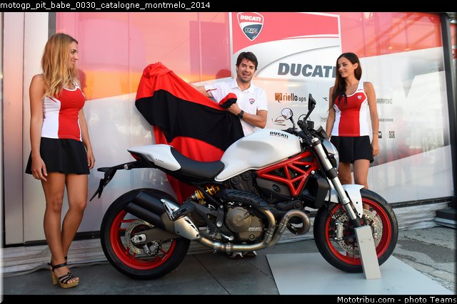 motogp_pit_babe_0030_catalogne_montmelo_2014