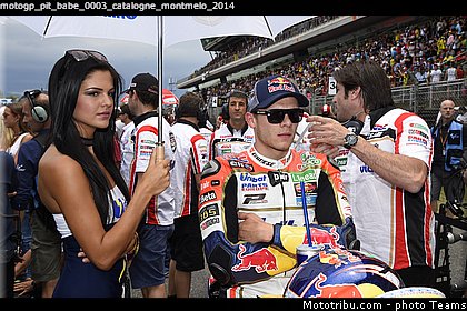 motogp_pit_babe_0003_catalogne_montmelo_2014.jpg