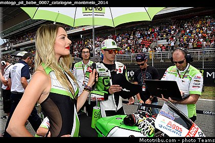 motogp_pit_babe_0007_catalogne_montmelo_2014.jpg