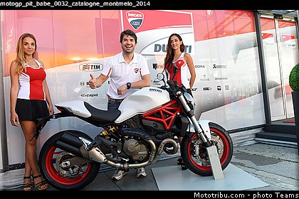 motogp_pit_babe_0032_catalogne_montmelo_2014.jpg
