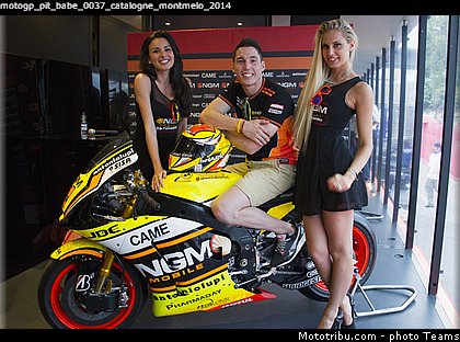 motogp_pit_babe_0037_catalogne_montmelo_2014.jpg