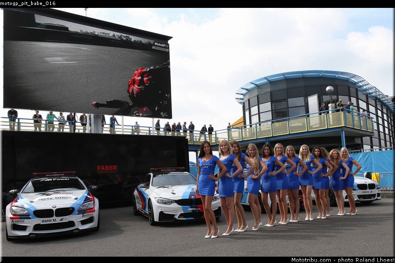 motogp_pit_babe_016