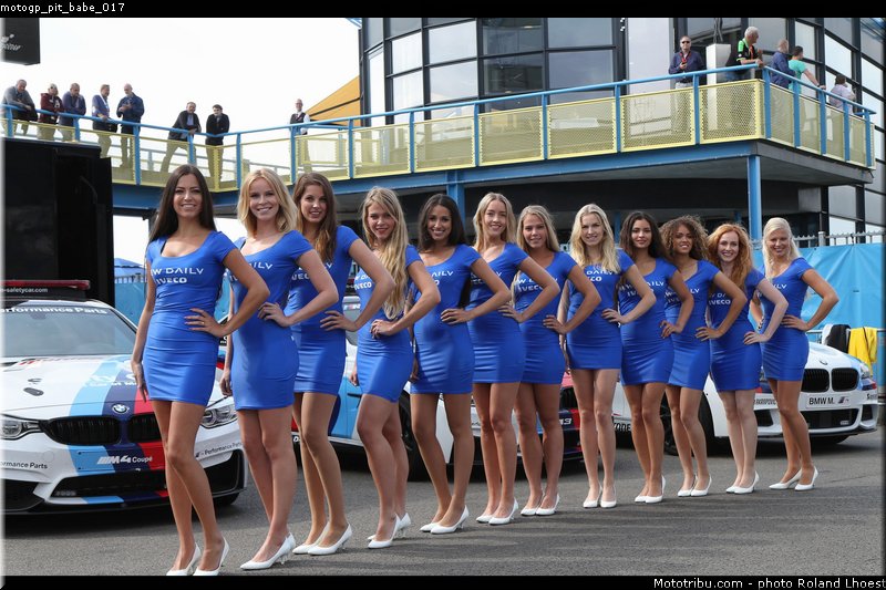 motogp_pit_babe_017
