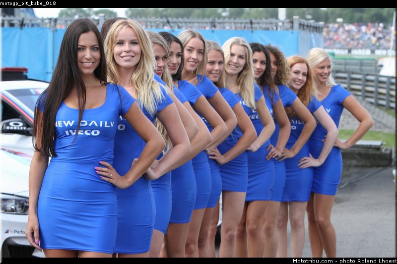 motogp_pit_babe_018