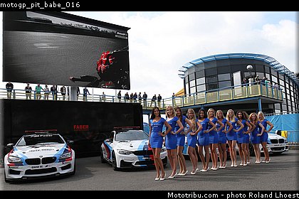 motogp_pit_babe_016.jpg