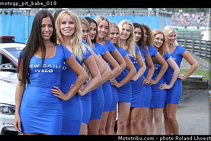 motogp_pit_babe_018.jpg