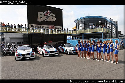 motogp_pit_babe_020.jpg