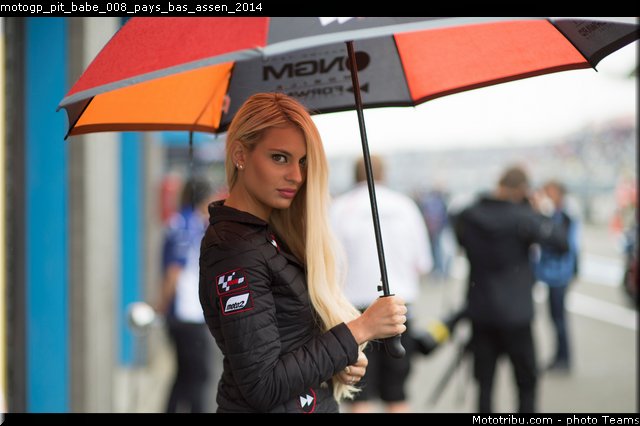 motogp_pit_babe_008_pays_bas_assen_2014