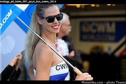 motogp_pit_babe_007_pays_bas_assen_2014.jpg