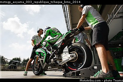 motogp_aoyama_003_republique_tcheque_brno_2014.jpg