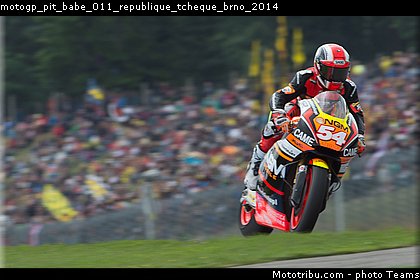 motogp_pit_babe_011_republique_tcheque_brno_2014.jpg