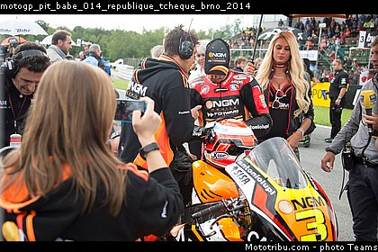 motogp_pit_babe_014_republique_tcheque_brno_2014.jpg