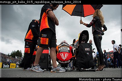 motogp_pit_babe_015_republique_tcheque_brno_2014.jpg
