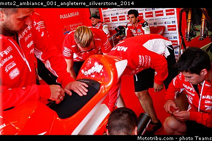 moto2_ambiance_001_angleterre_silverstone_2014.jpg