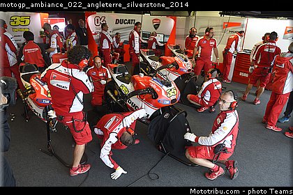 motogp_ambiance_022_angleterre_silverstone_2014.jpg