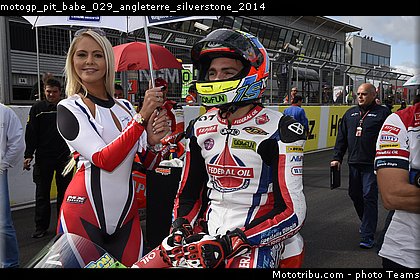motogp_pit_babe_029_angleterre_silverstone_2014.jpg