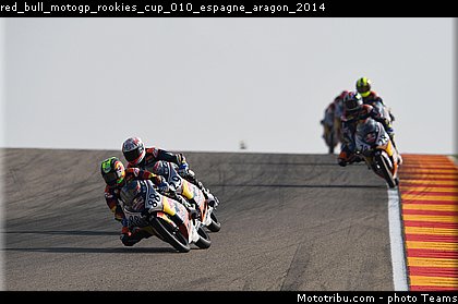 red_bull_motogp_rookies_cup_010_espagne_aragon_2014.jpg