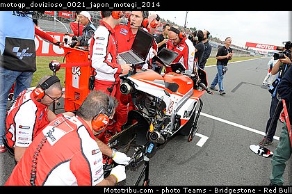 motogp_dovizioso_0021_japon_motegi_2014.jpg