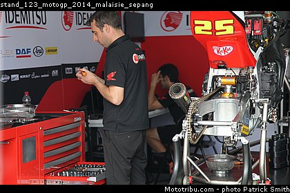 stand_123_motogp_2014_malaisie_sepang.jpg