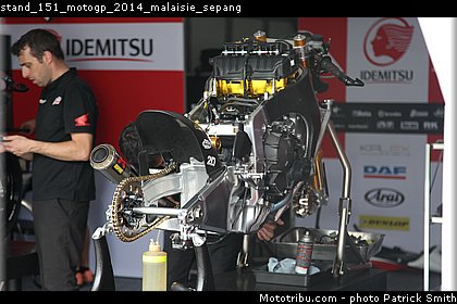 stand_151_motogp_2014_malaisie_sepang.jpg