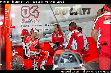 motogp_dovizioso_001_espagne_valence_2015.jpg