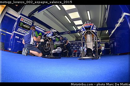 motogp_lorenzo_002_espagne_valence_2015.jpg