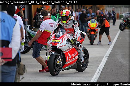motogp_hernandez_001_espagne_valencia_2014.jpg
