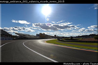 motogp_ambiance_002_valencia_ricardo_tormo_2015.jpg
