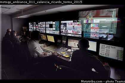 motogp_ambiance_011_valencia_ricardo_tormo_2015.jpg
