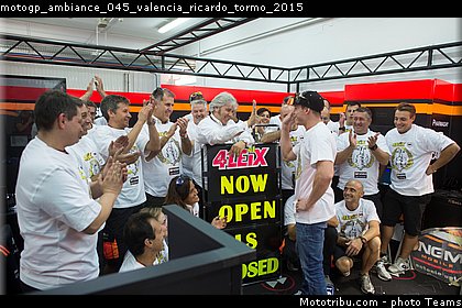motogp_ambiance_045_valencia_ricardo_tormo_2015.jpg