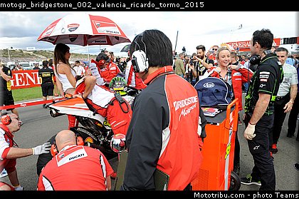 motogp_bridgestone_002_valencia_ricardo_tormo_2015.jpg