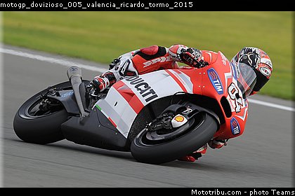 motogp_dovizioso_005_valencia_ricardo_tormo_2015.jpg