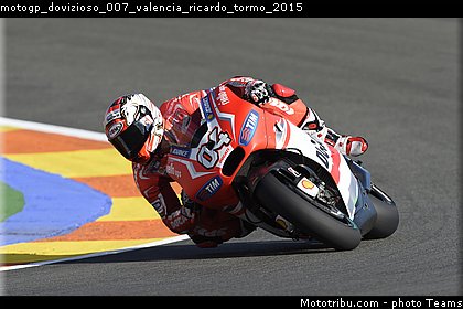 motogp_dovizioso_007_valencia_ricardo_tormo_2015.jpg