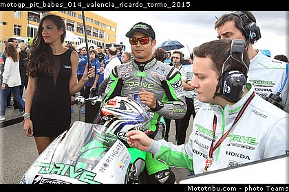 motogp_pit_babes_014_valencia_ricardo_tormo_2015.jpg