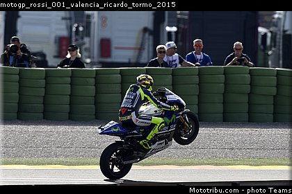motogp_rossi_001_valencia_ricardo_tormo_2015.jpg