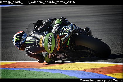 motogp_smith_030_valencia_ricardo_tormo_2015.jpg