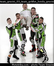 team_gresini_03_team_go&fun_honda_gresini.jpg