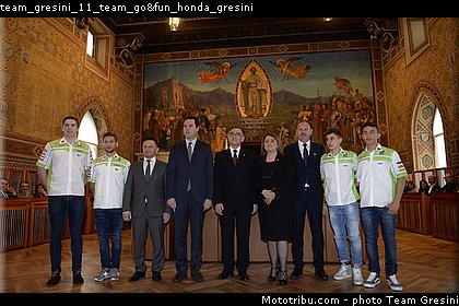 team_gresini_11_team_go&fun_honda_gresini.jpg