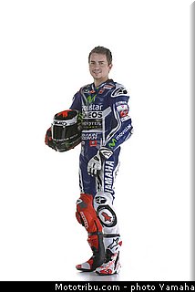 lorenzo_016_team_movistar_yamaha_motogp.jpg
