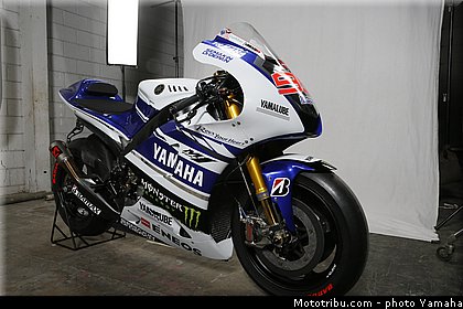 lorenzo_022_team_movistar_yamaha_motogp.jpg