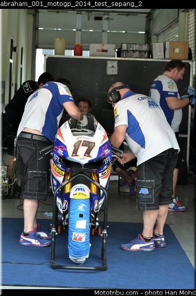 abraham_001_motogp_2014_test_sepang_2