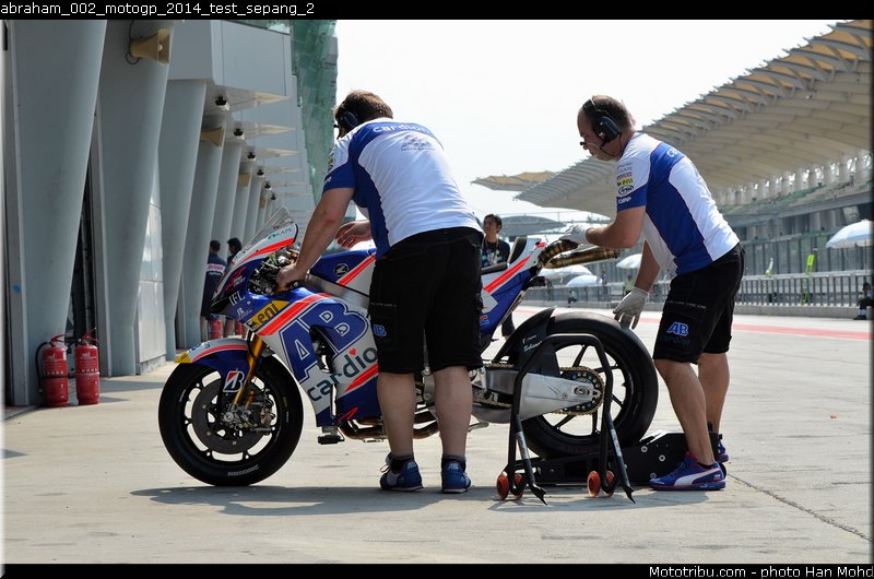 abraham_002_motogp_2014_test_sepang_2