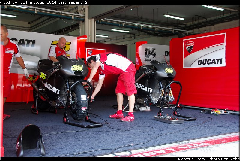 crutchlow_001_motogp_2014_test_sepang_2