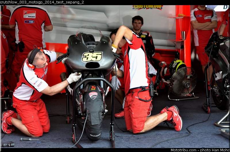 crutchlow_003_motogp_2014_test_sepang_2
